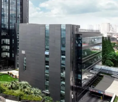 软件定制开发与通用软件选型对比：中小企业如何平衡成本与业务适配